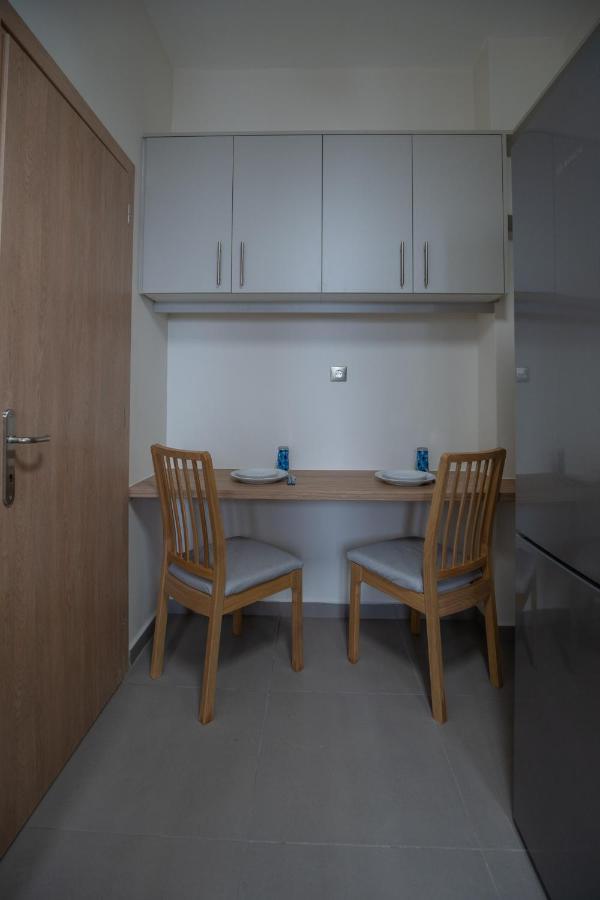 Max Blue Apartment, A Stay Like No Other 피레아스 외부 사진