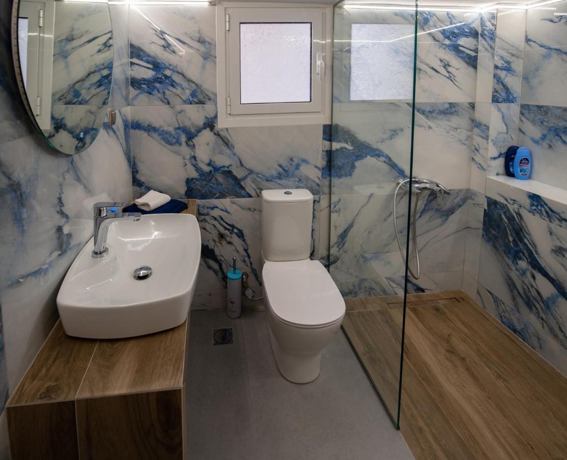 Max Blue Apartment, A Stay Like No Other 피레아스 외부 사진