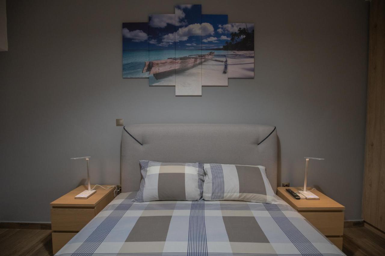 Max Blue Apartment, A Stay Like No Other 피레아스 외부 사진